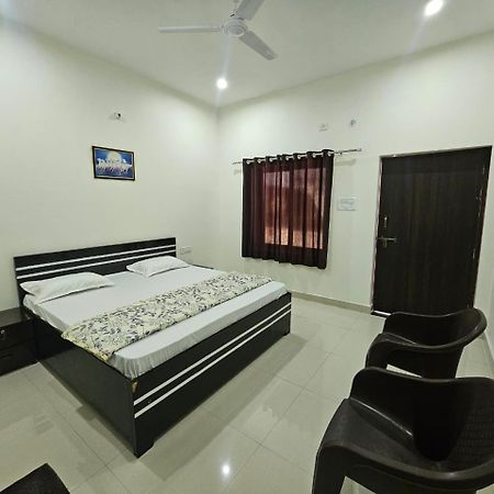 Govind Resort Mathura Buitenkant foto