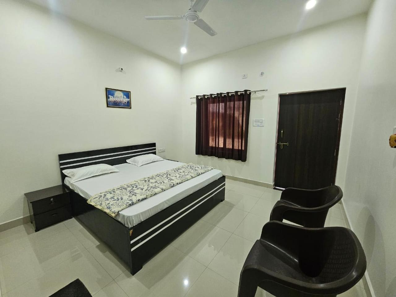 Govind Resort Mathura Buitenkant foto
