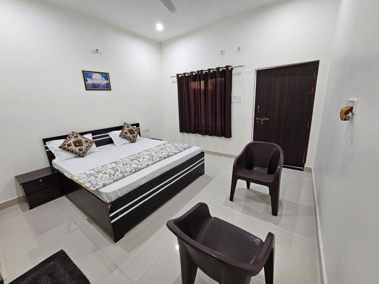 Govind Resort Mathura Buitenkant foto