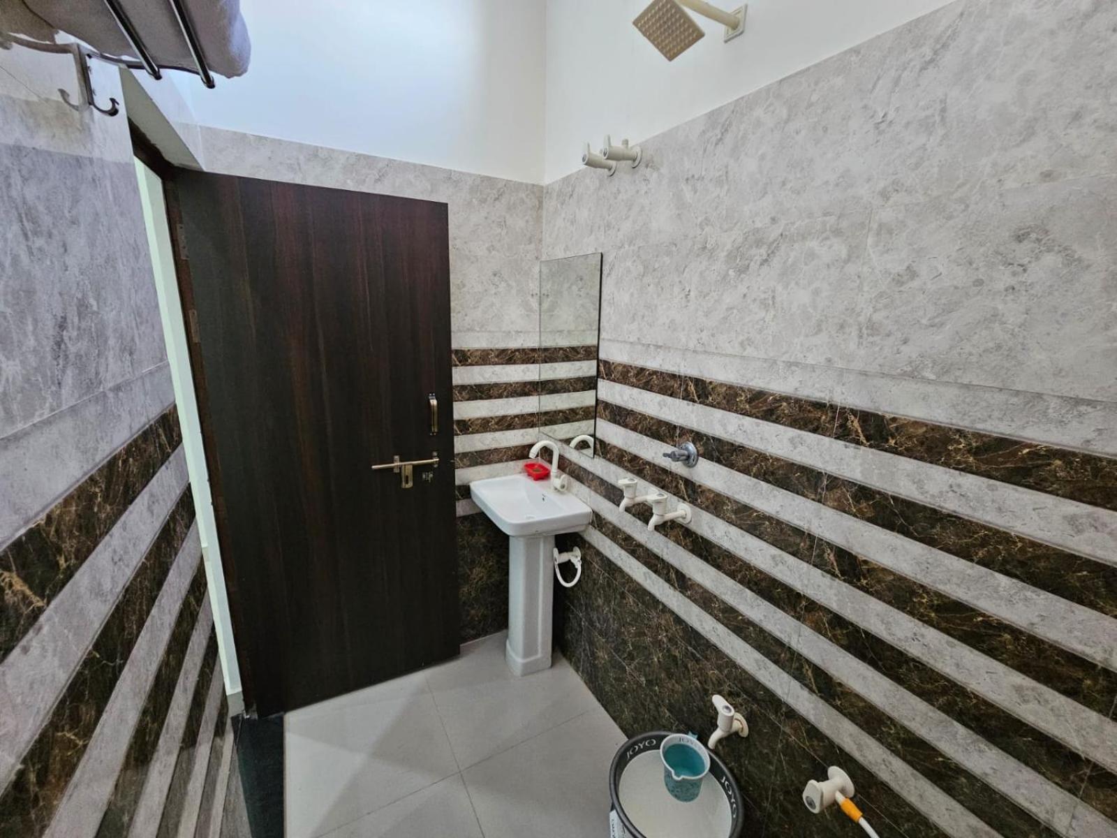 Govind Resort Mathura Buitenkant foto