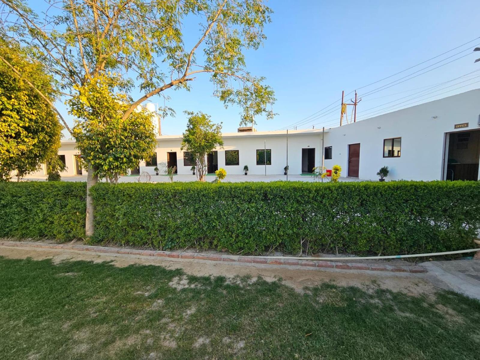 Govind Resort Mathura Buitenkant foto