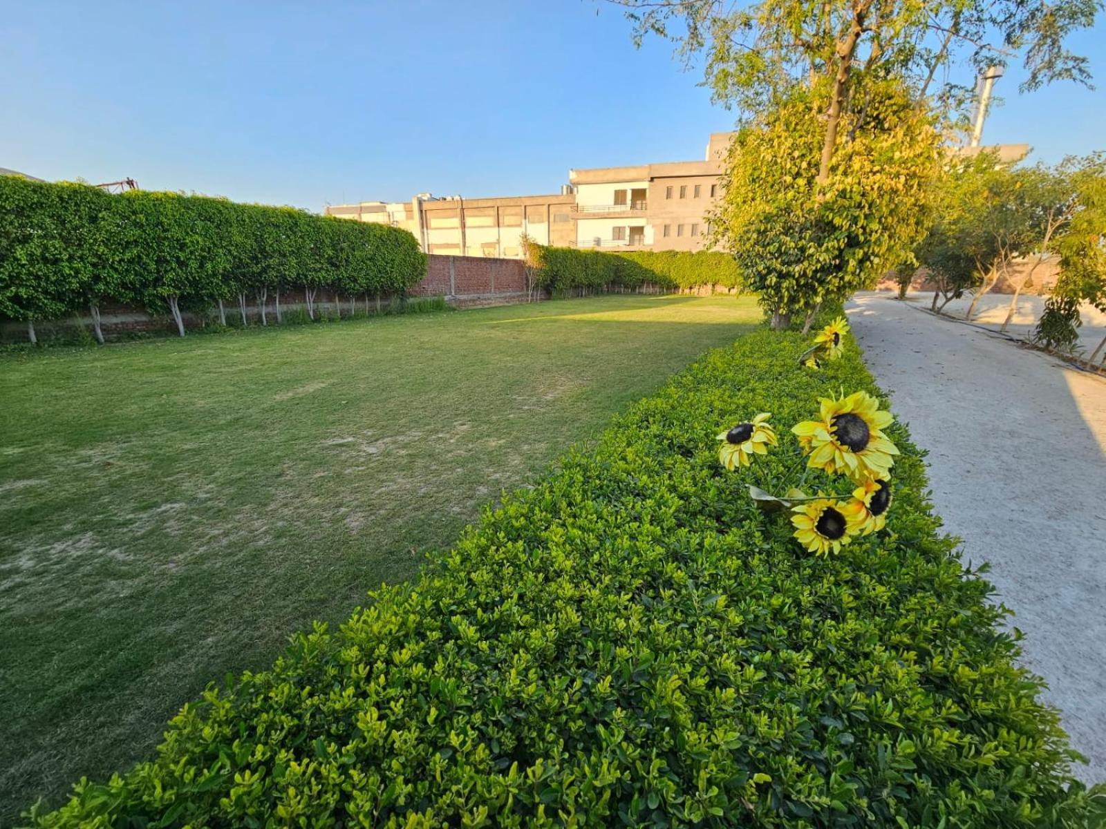 Govind Resort Mathura Buitenkant foto